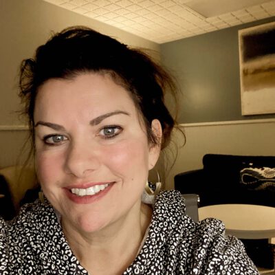 Andrea Hofstad headshot
