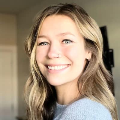 Anna Welle headshot