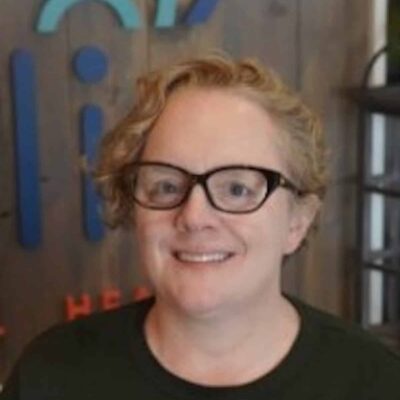 Mary Mackiewicz headshot
