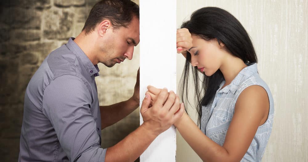 2 people setting boundaries in their relationship